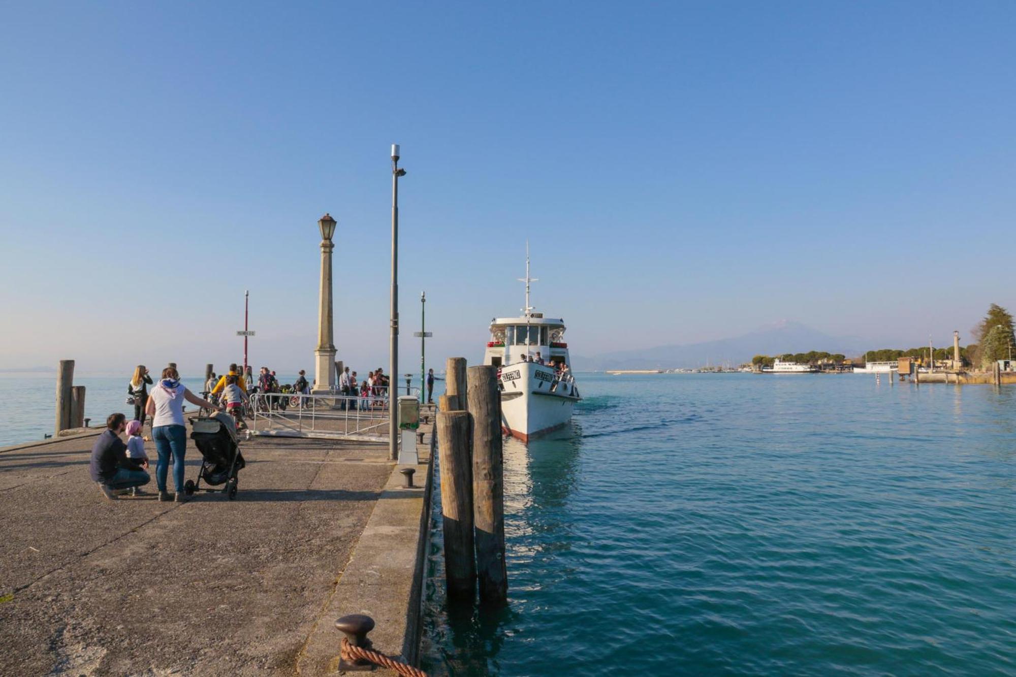 Affittacamere Le Finestre Sul Borgo Peschiera del Garda