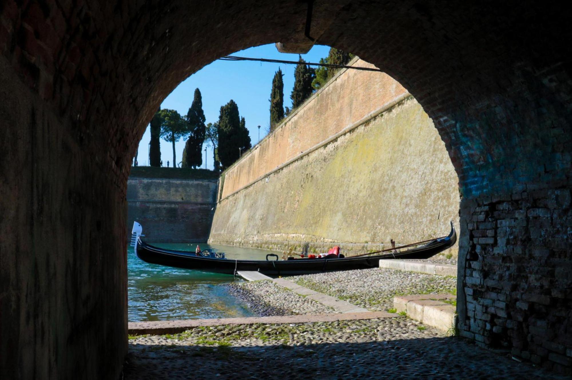Affittacamere Le Finestre Sul Borgo Peschiera del Garda