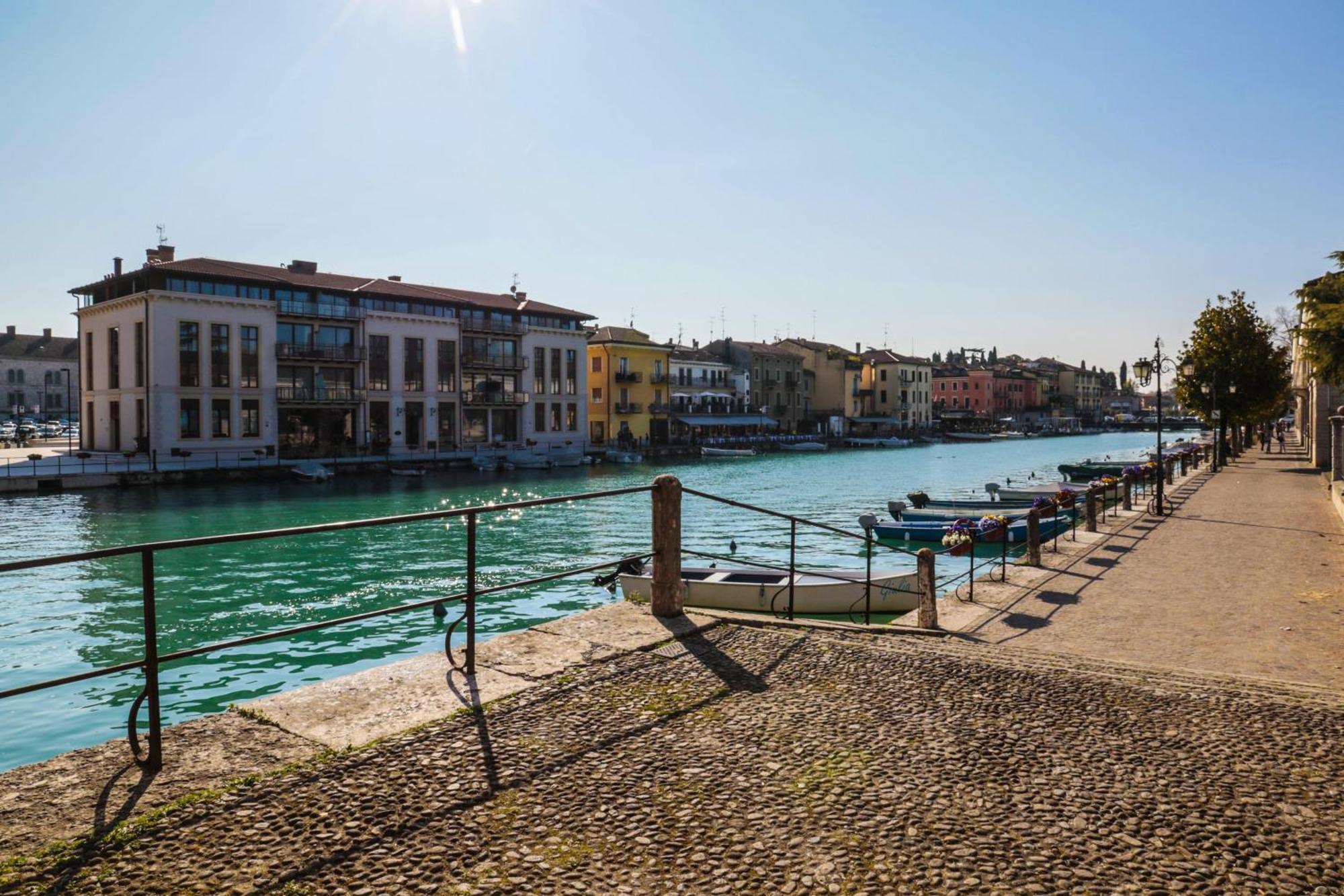 Le Finestre Sul Borgo