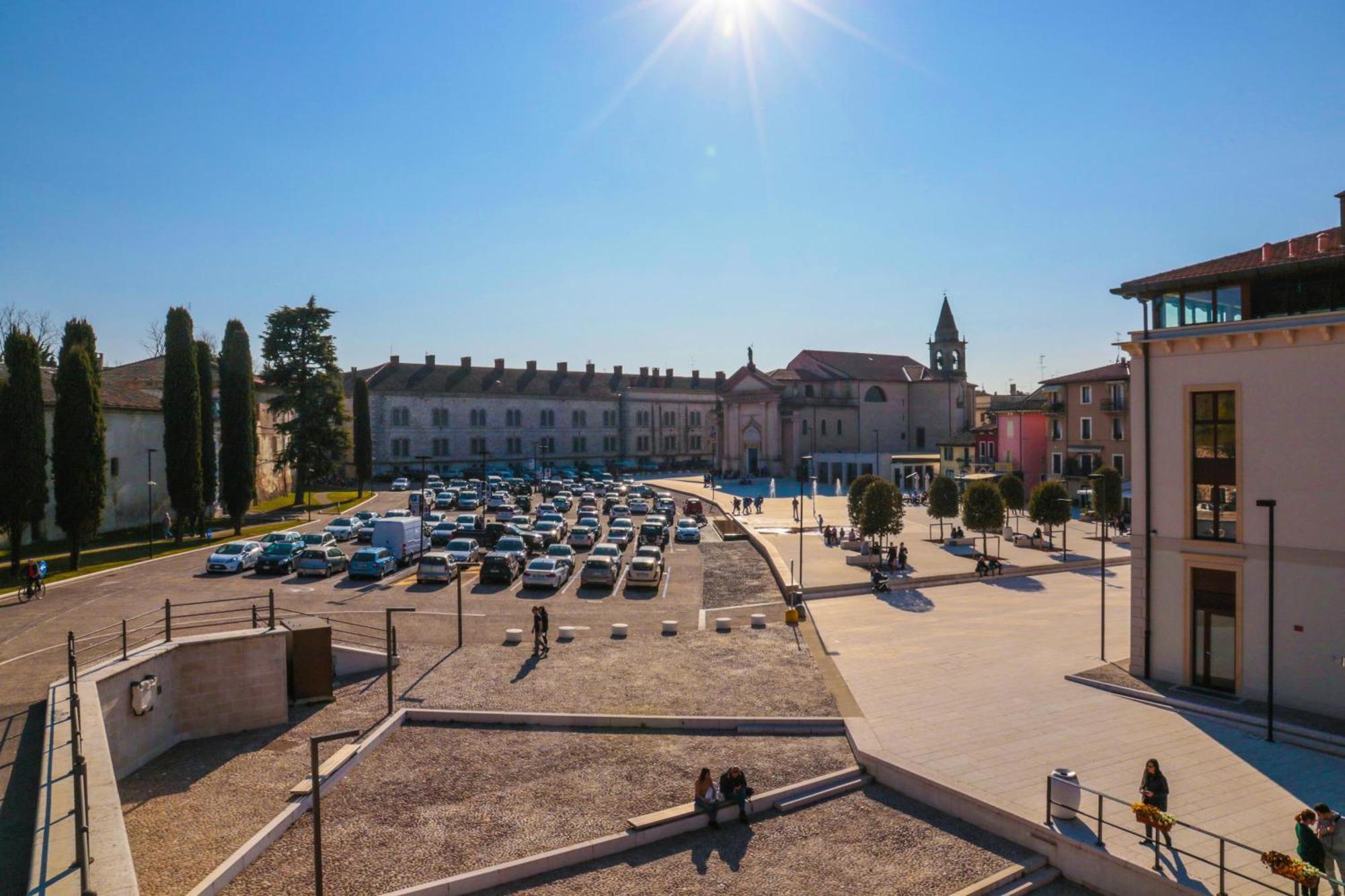 Le Finestre Sul Borgo Peschiera del Garda