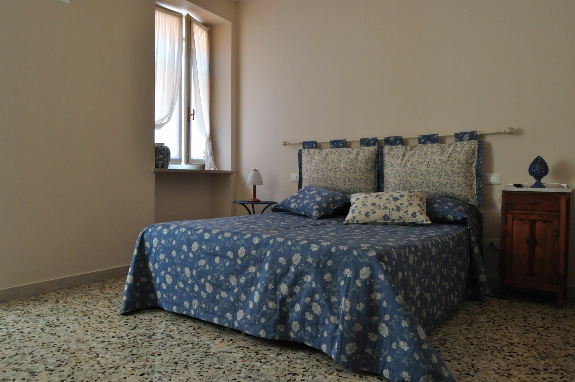 Affittacamere Le Finestre Sul Borgo Peschiera del Garda